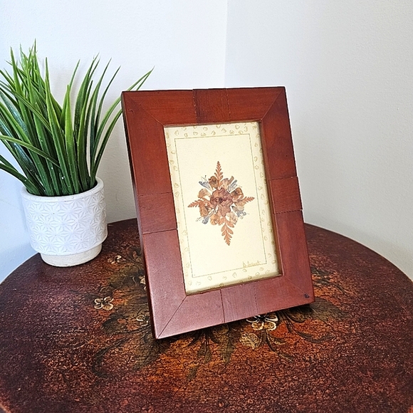 Antique Bosnian Pressed Flowers, Signed, Original Glass and Wood Frame - Picture 13 of 16